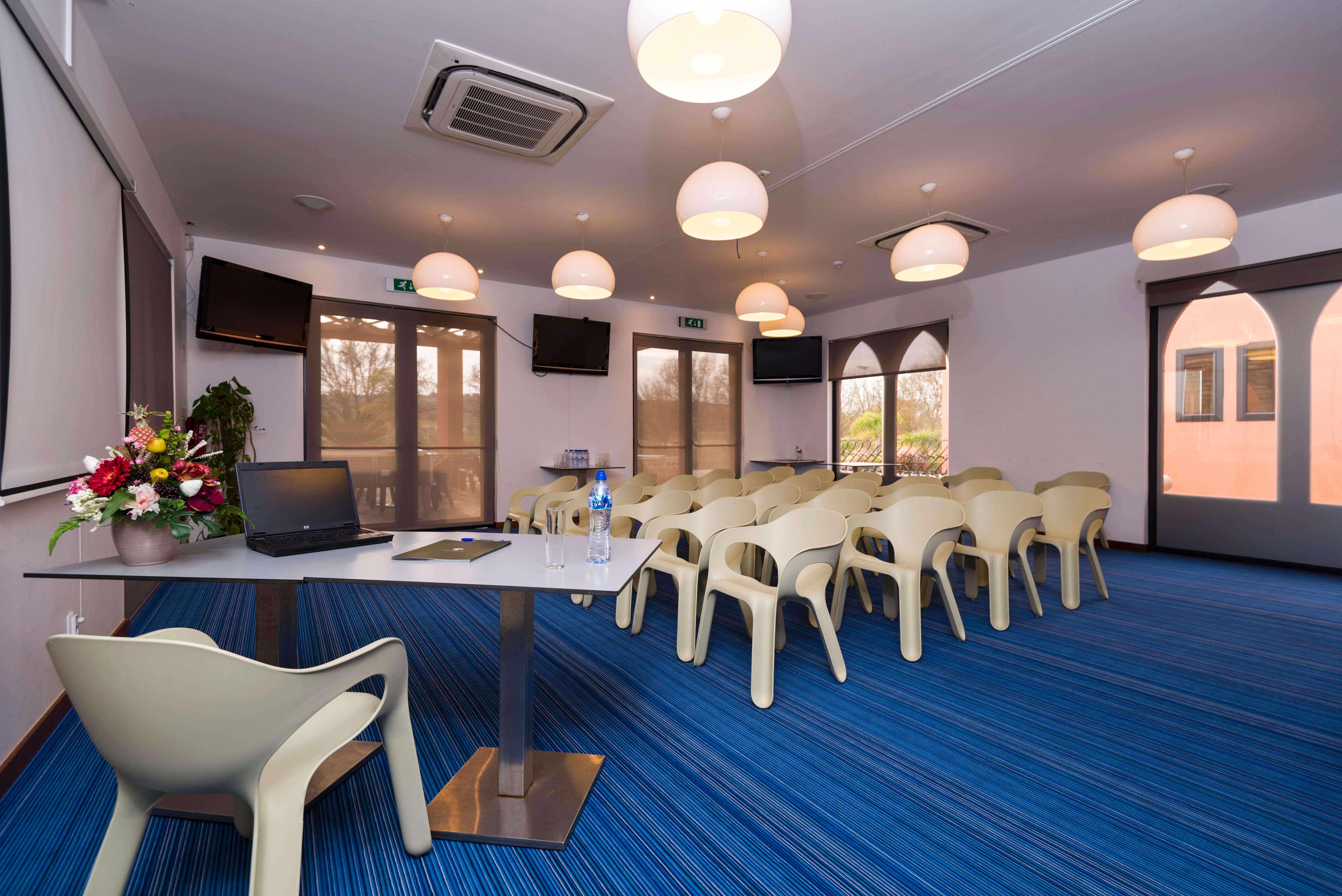 Amendoeira Golf Resort - Apartments And Villas 실베스 외부 사진